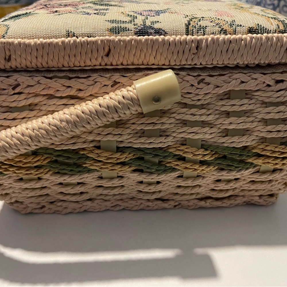 Azar Quilted Cushion Sewing Basket - Picture 7 of 16